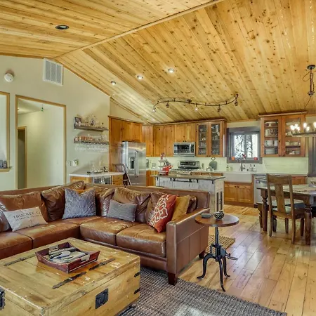 Tastefully-Updated, Classic Tahoe Family Home Truckee Exterior photo