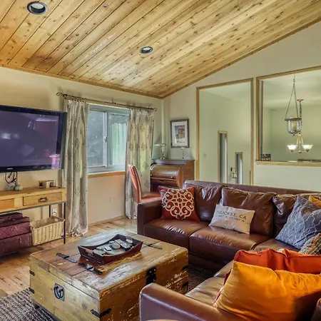 Tastefully-Updated, Classic Tahoe Family Home Truckee Exterior photo