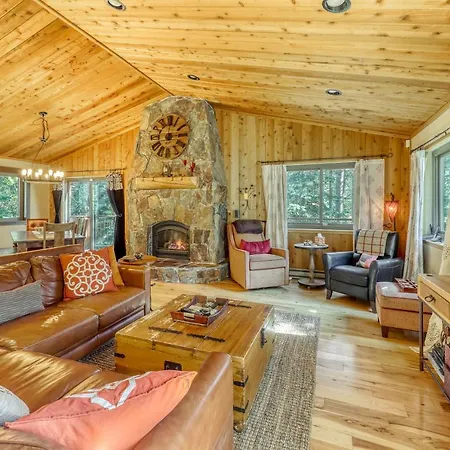 Tastefully-Updated, Classic Tahoe Family Home Truckee Exterior photo