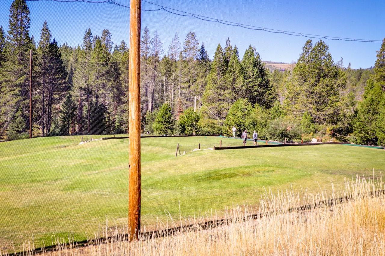 Holiday home Tastefully-updated, Classic Tahoe Family Truckee