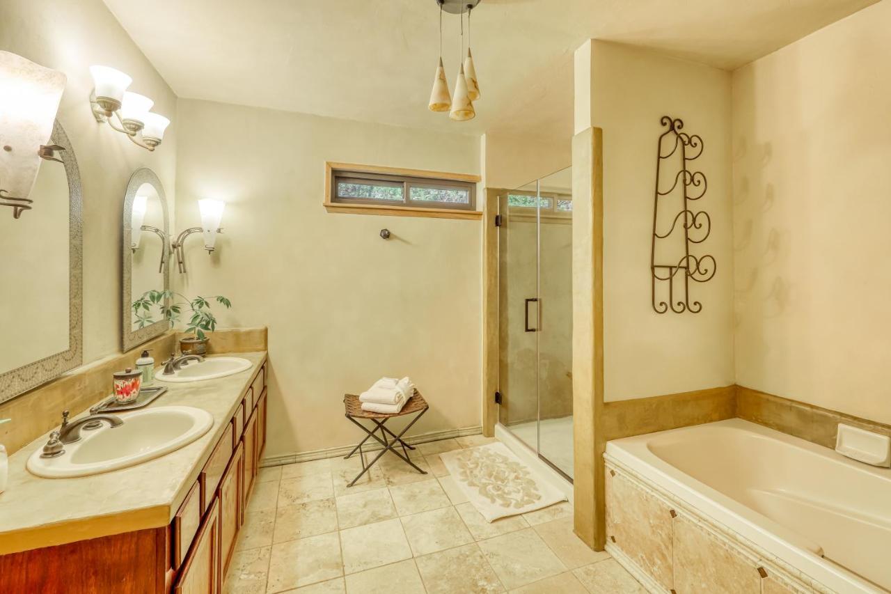 Tastefully-updated, Classic Tahoe Family