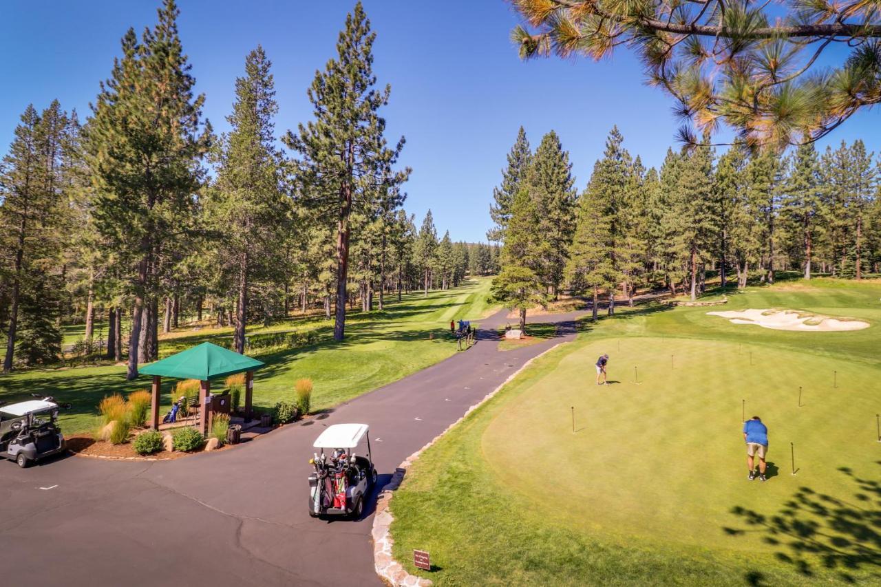 Holiday home Tastefully-updated, Classic Tahoe Family Truckee
